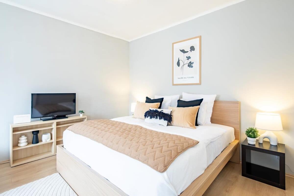 Central - Comfy - Sunny Budapest Bagian luar foto