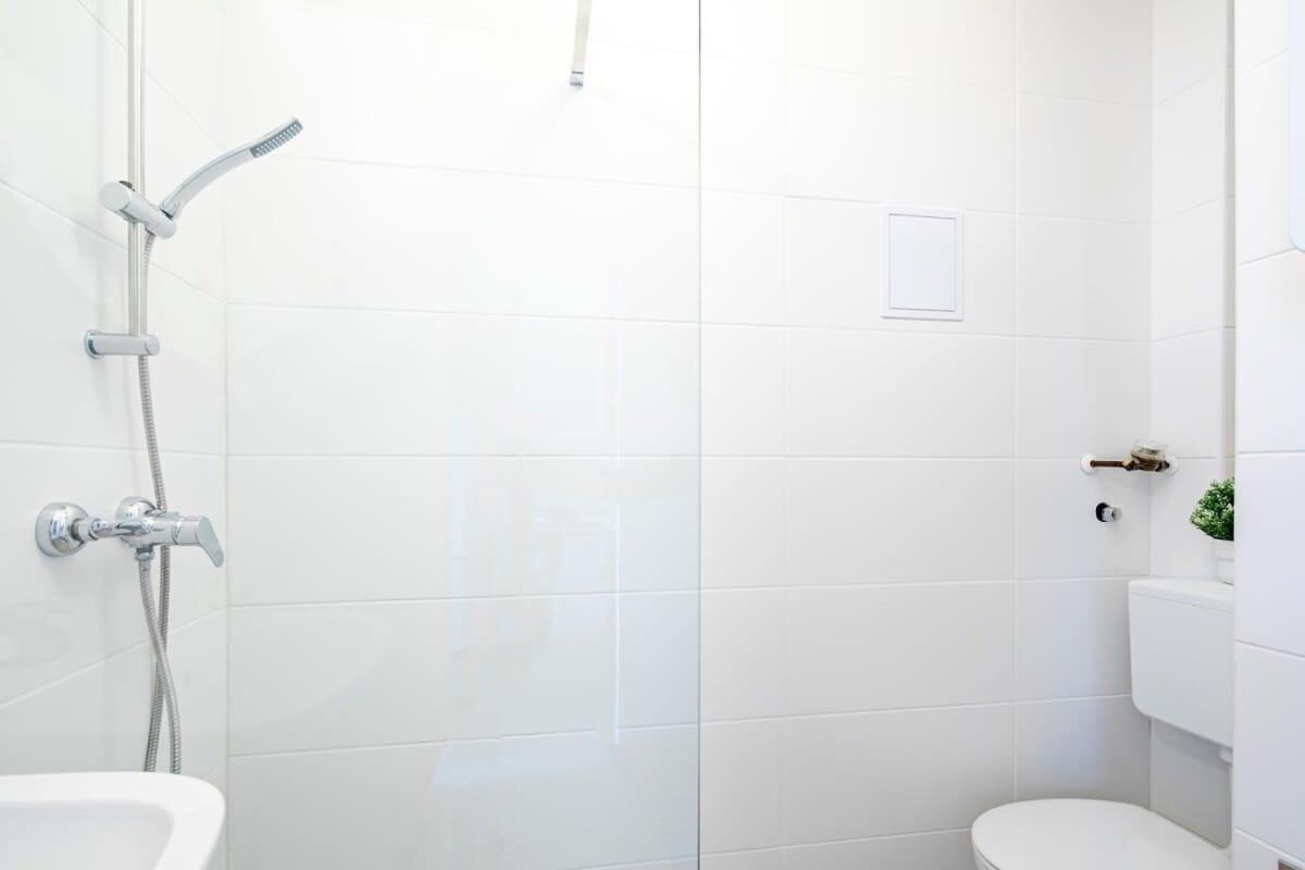 Central - Comfy - Sunny Budapest Bagian luar foto
